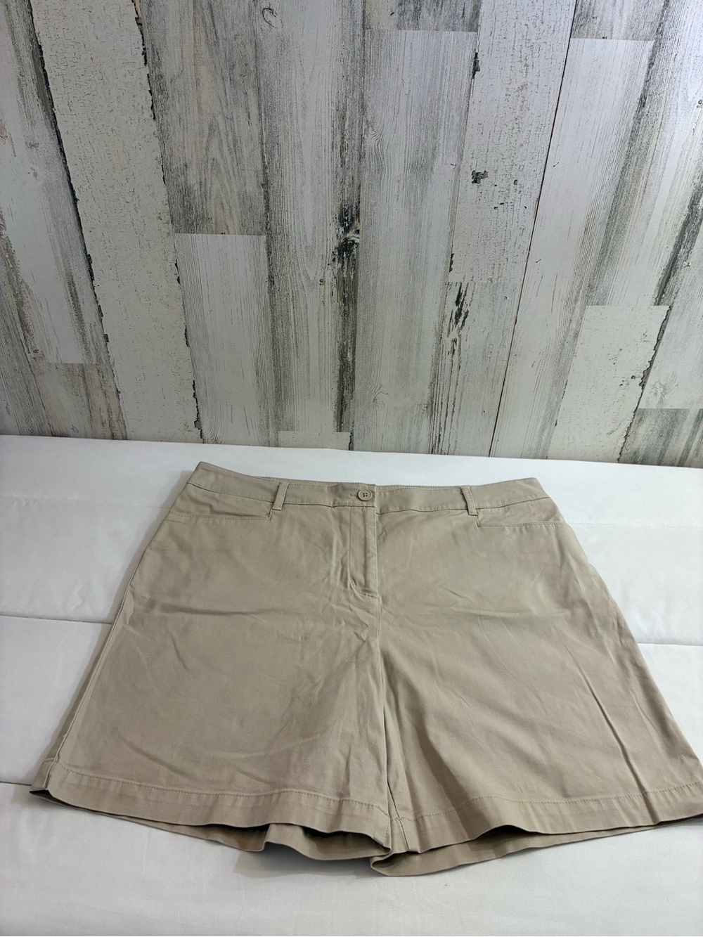 Talbots Women's Khaki Stretch Chino Shorts - Beige Sz 14